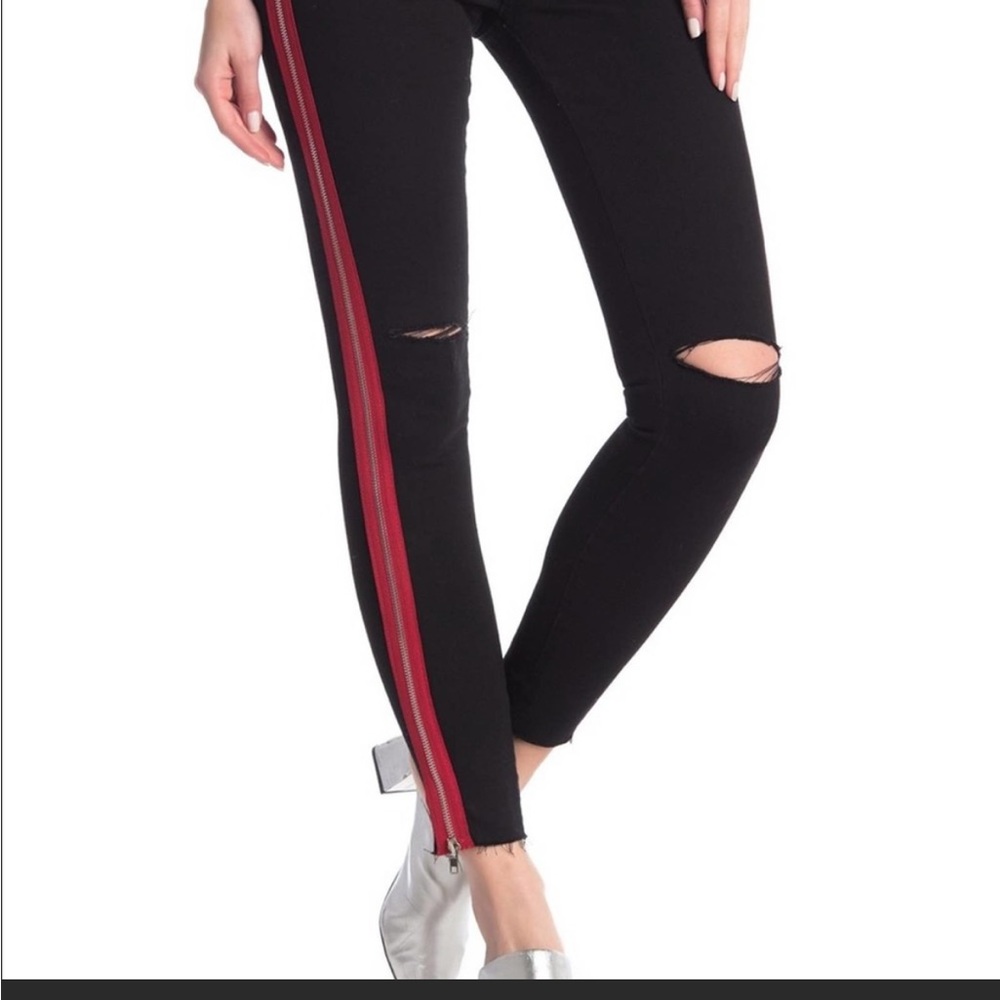 Blank NYC black jeans with red zipper size 26 NEVER WORN
